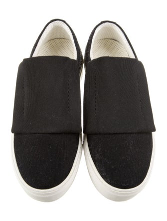 Primury Canvas Sneakers