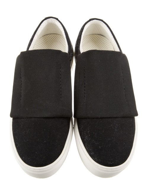 Primury Canvas Sneakers