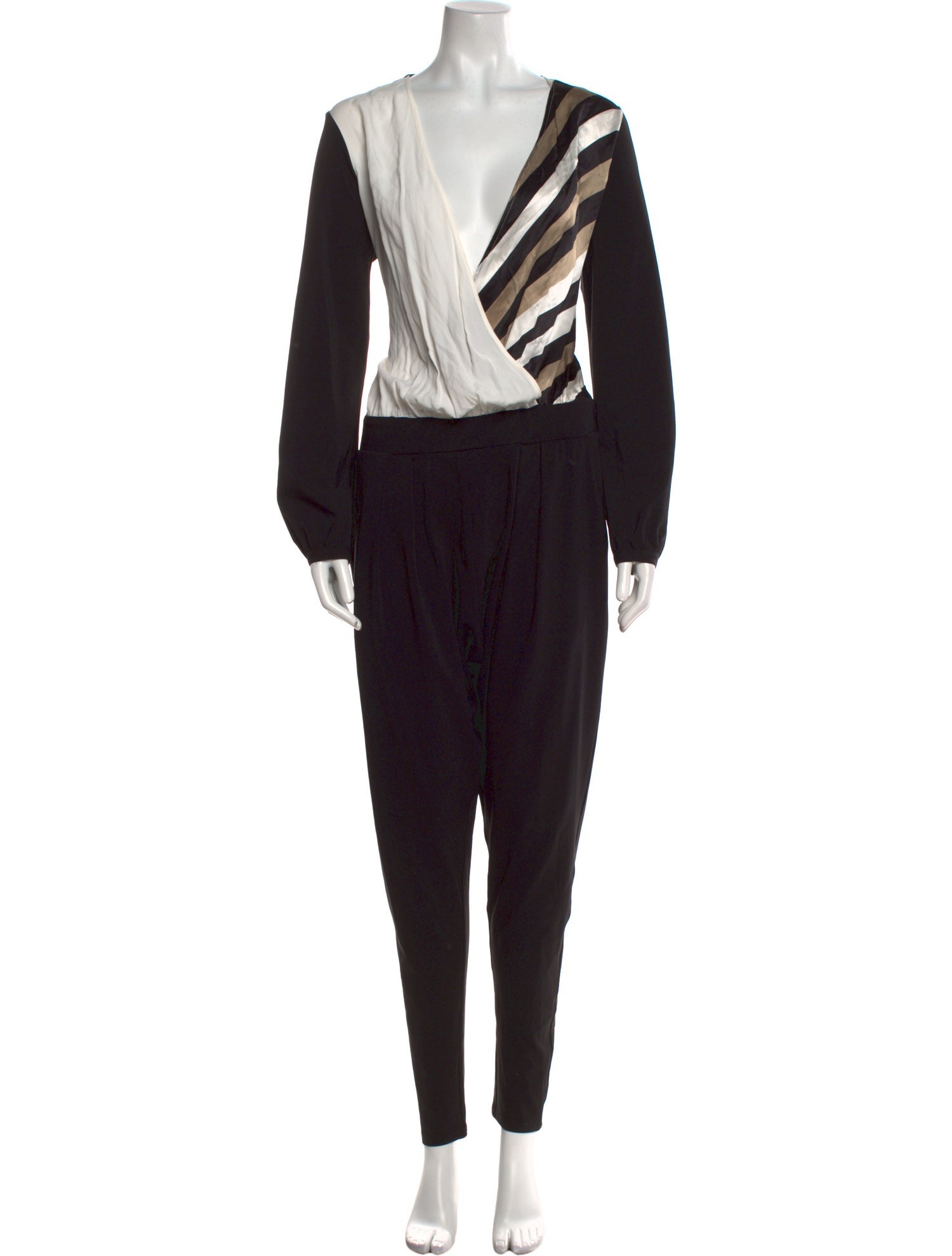 Pianurastudio V-Neck Jumpsuit