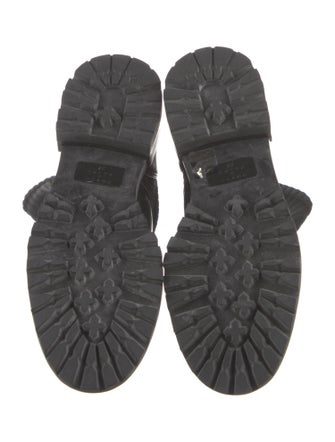 Porte & Paire Combat Boots