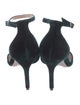 Porte & Paire Velvet Cutout Accent D'Orsay Pumps