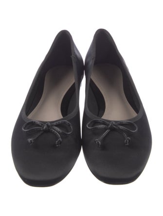 Porte & Paire Satin Bow Accents Ballet Flats