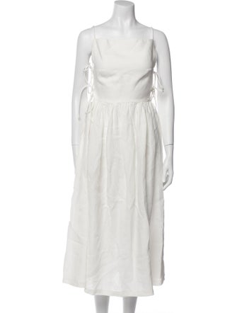 Piece of White Square Neckline Long Dress