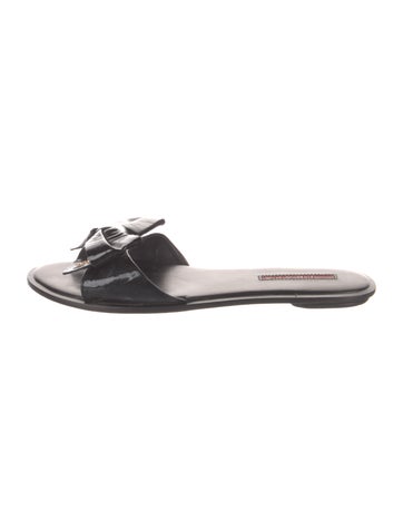Pre-owned Prada Patent Leather Bow Accents Slides In Black