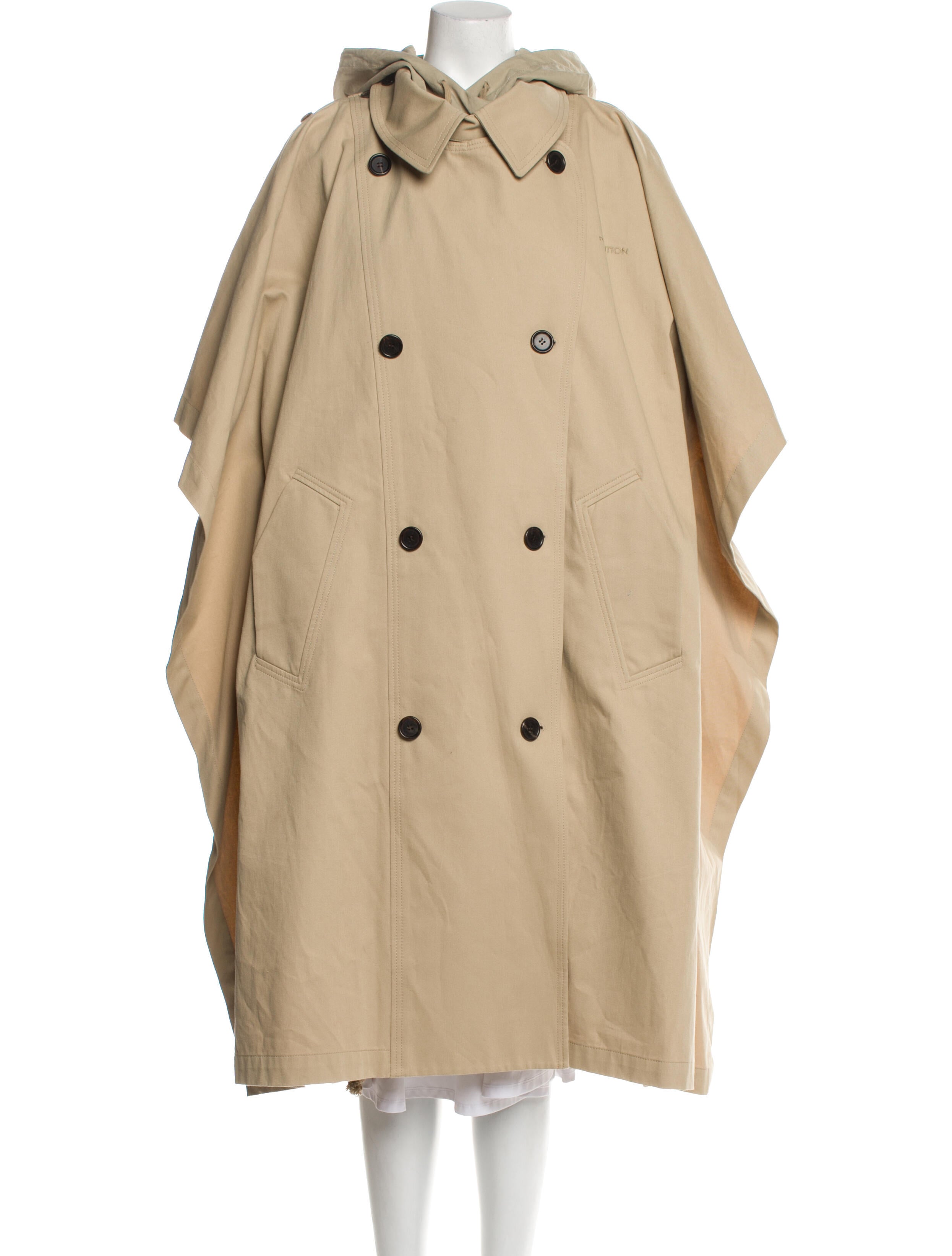 Pushbutton Coat