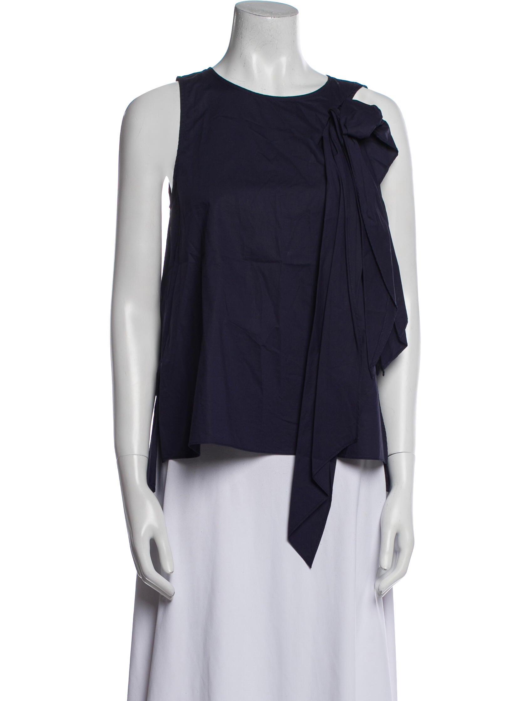 Psophia Crew Neck Sleeveless Blouse