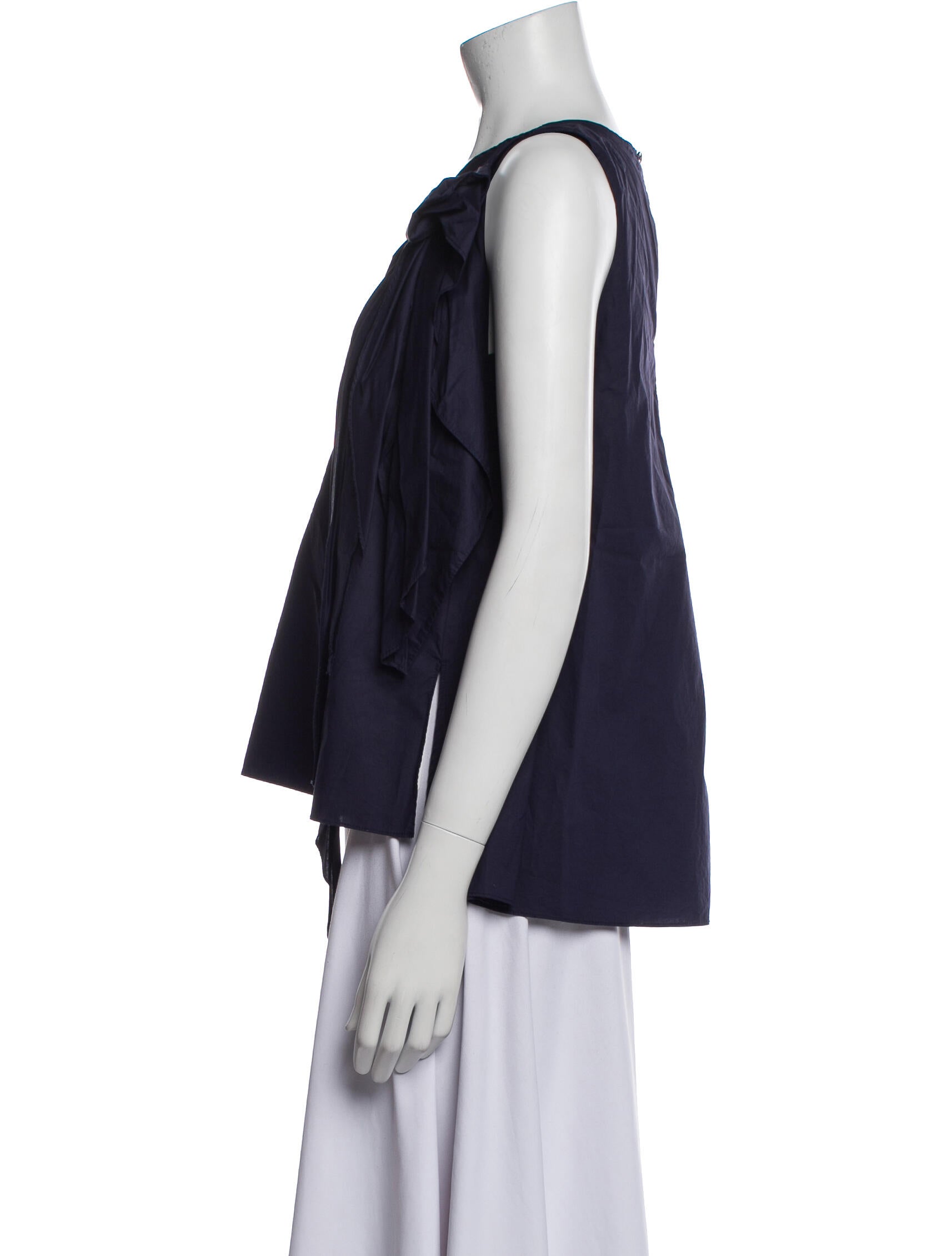 Psophia Crew Neck Sleeveless Blouse