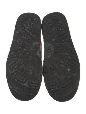 3.1 Phillip Lim x UGG S/N 5612 Canvas Boots