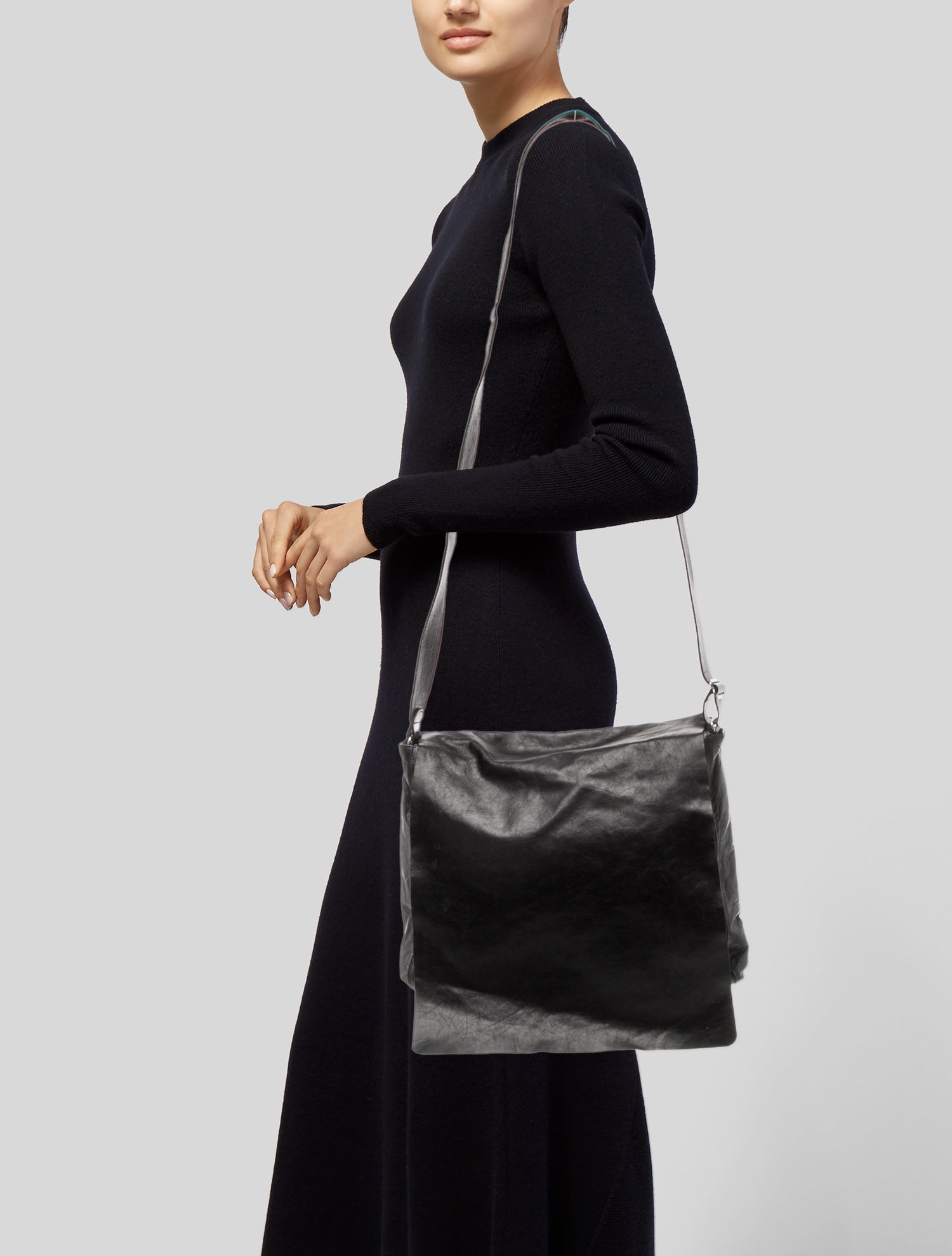 M0851 Leather Messenger Bag