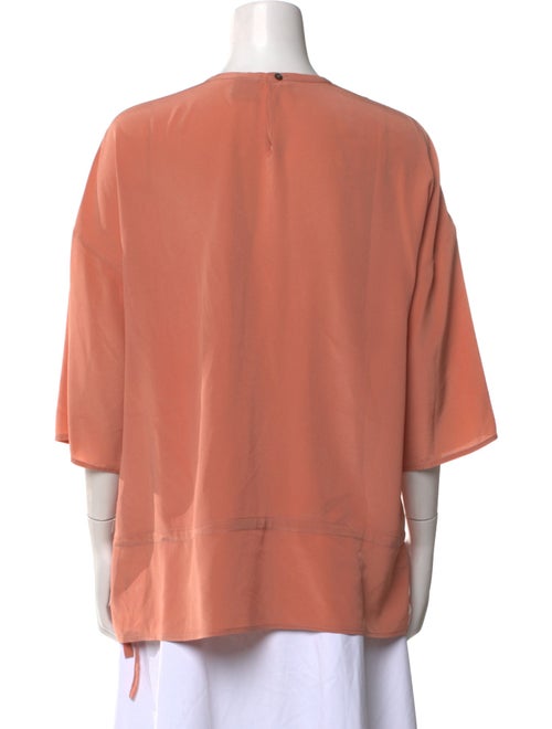QL2 QUELLEDUE Silk Crew Neck Blouse