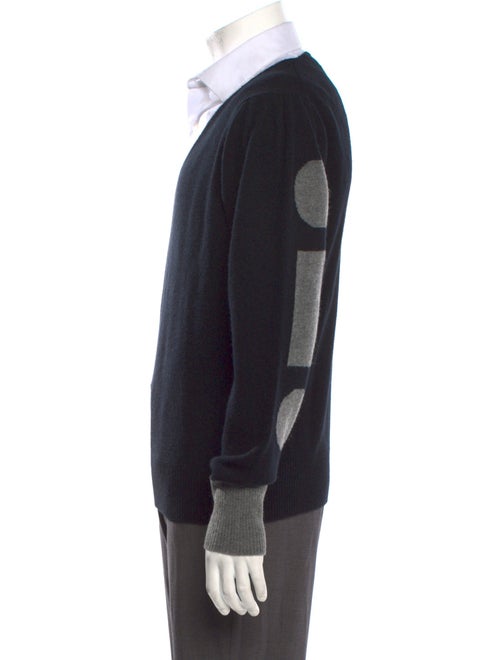 Random Identities V-Neck Long Sleeve Pullover
