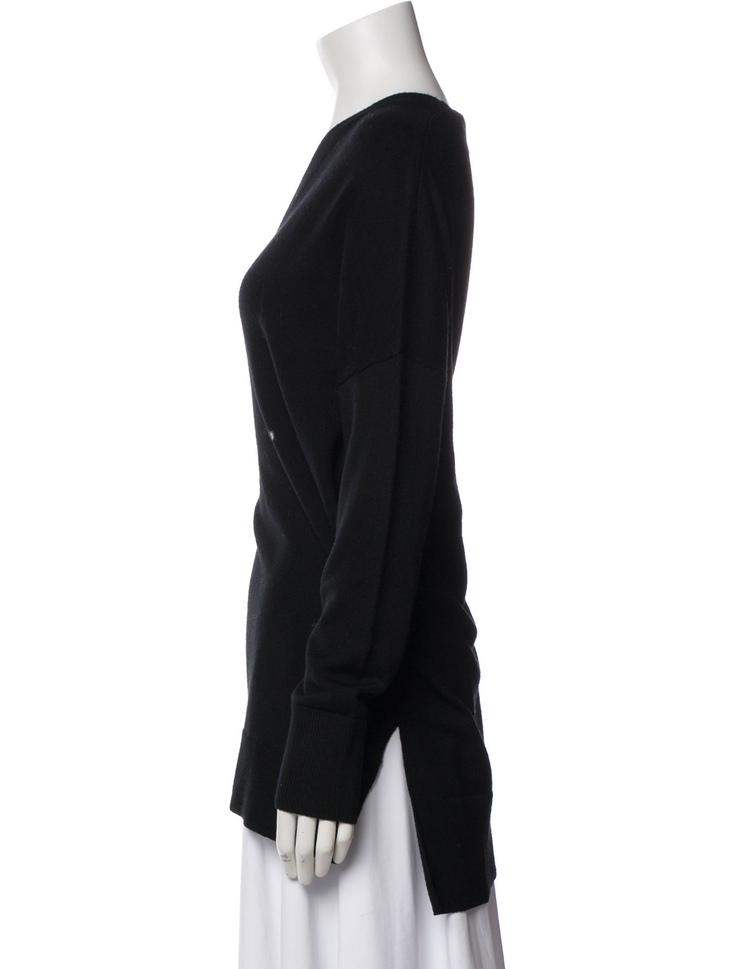 Roucha Merino Wool V-Neck Sweatshirt