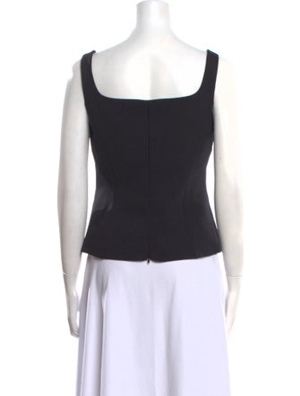 Recto Square Neckline Sleeveless Top