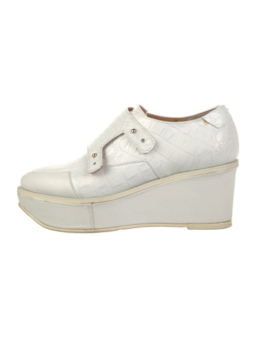 Reike Nen Embossed Leather Pumps