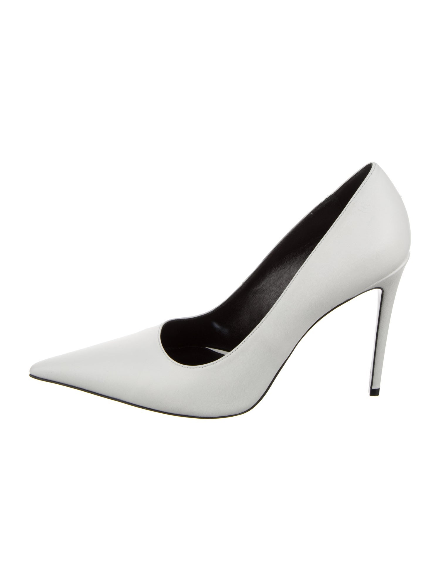 Retrofête Leather Pumps