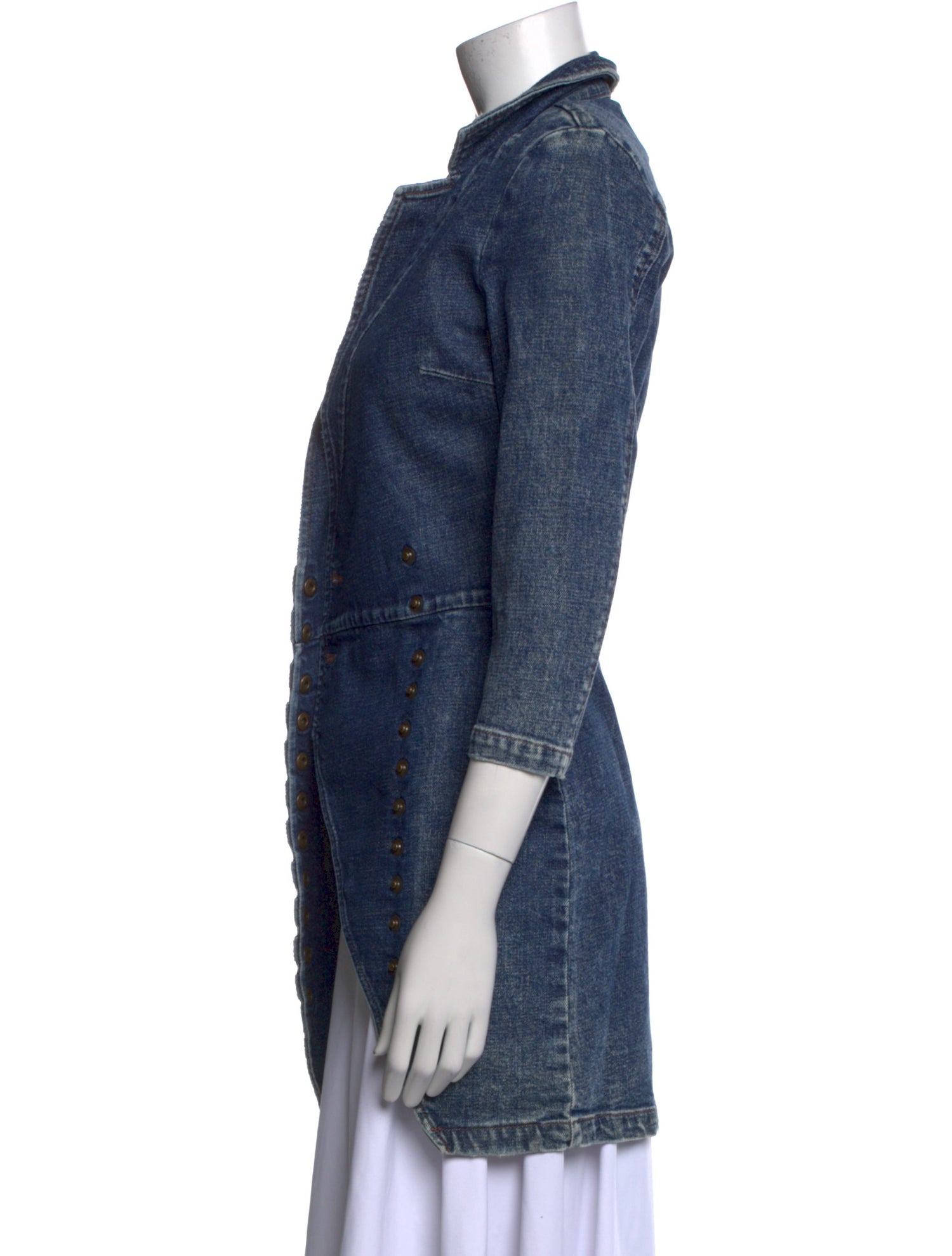 Retrofête V-Neck Knee-Length Dress