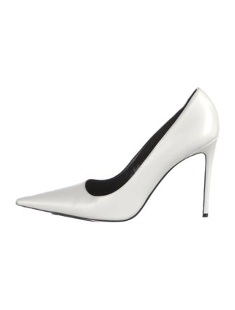 Retrofête Leather Pumps