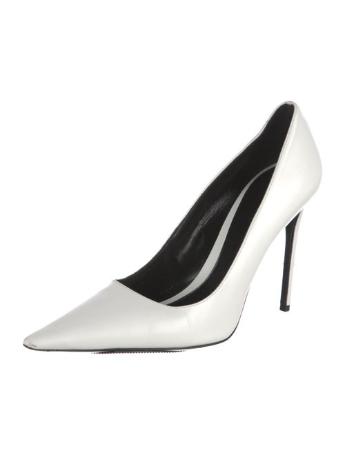 Retrofête Leather Pumps