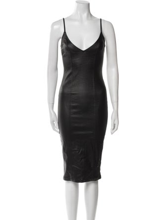 Retrofête V-Neck Knee-Length Dress