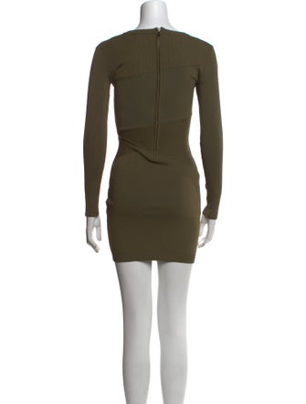 Retrofête Bateau Neckline Mini Dress