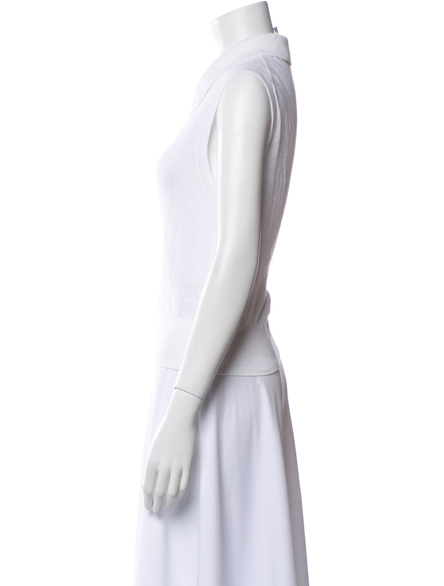 Reformation V-Neck Sleeveless Top