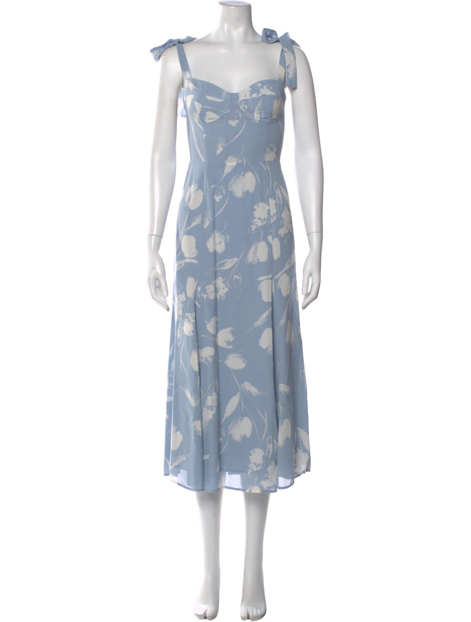 reformation blue and white floral dress this dreamy dress is easy to style up or down. Reformation Blue Floral Nikita Dress