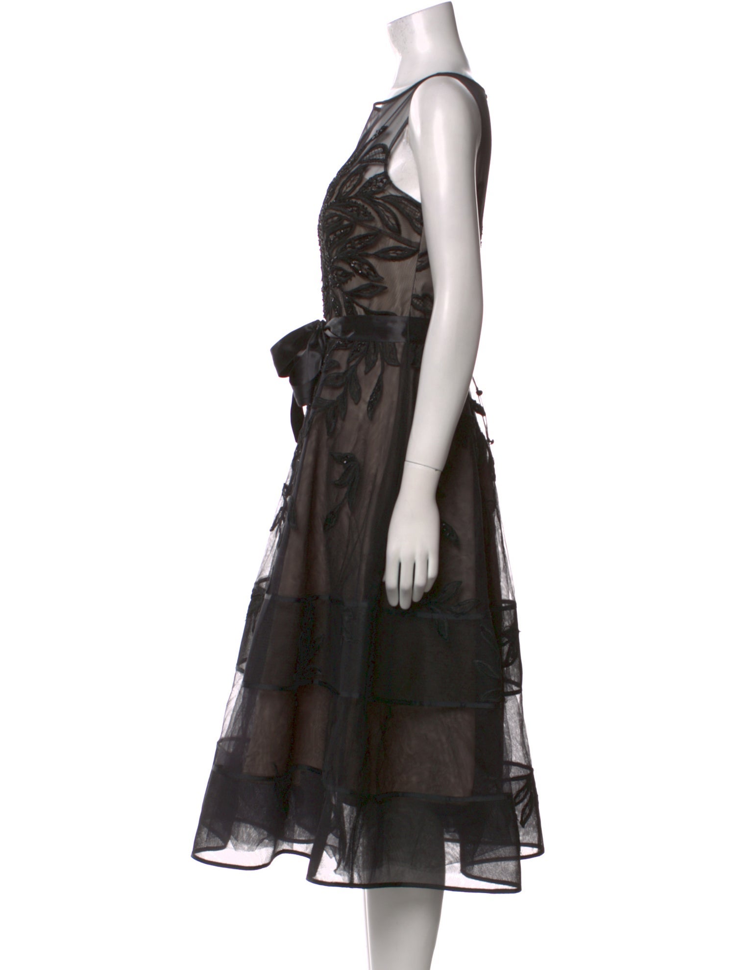 Teri Jon by Rickie Freeman Lace Pattern Midi Length Dress