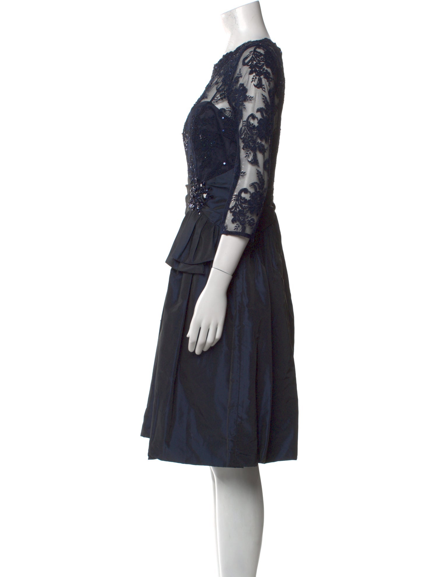 Teri Jon by Rickie Freeman Bateau Neckline Knee-Length Dress