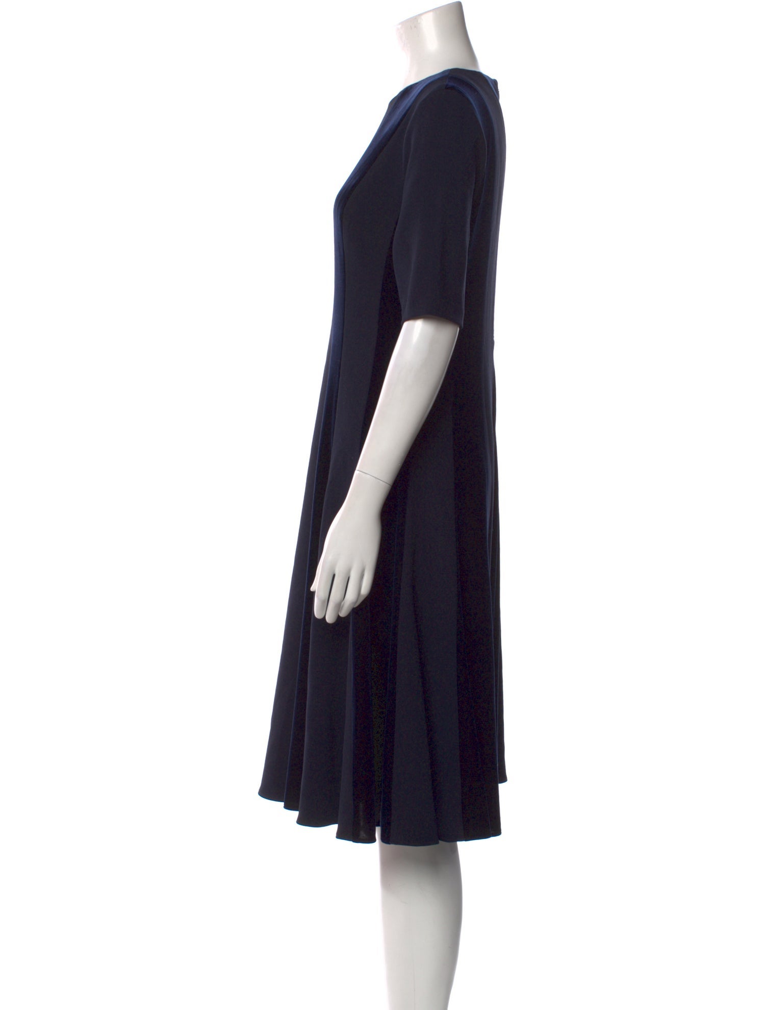 Teri Jon by Rickie Freeman Crew Neck Midi Length Dress