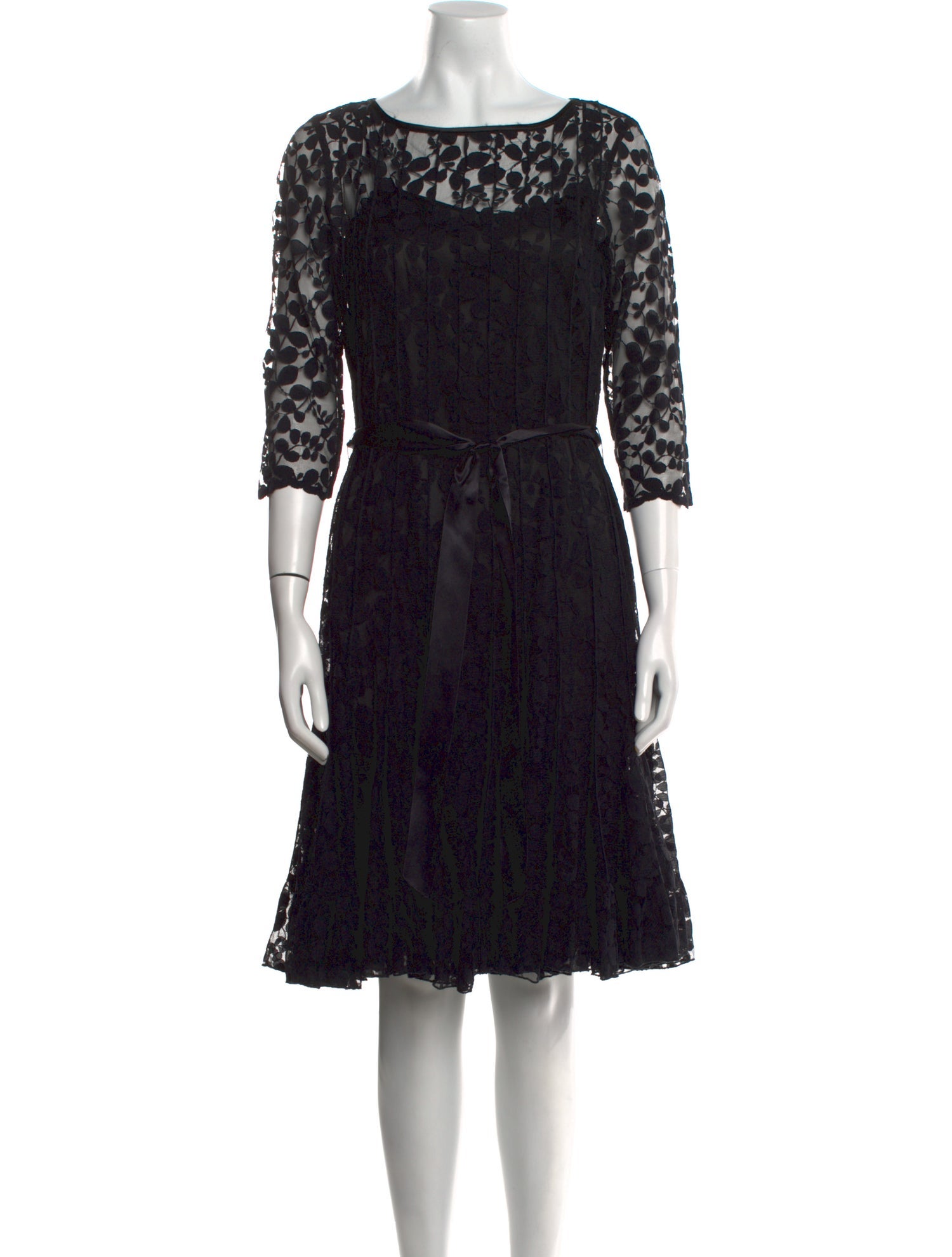 Teri Jon by Rickie Freeman Lace Pattern Knee-Length Dress