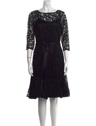 Teri Jon by Rickie Freeman Lace Pattern Knee-Length Dress