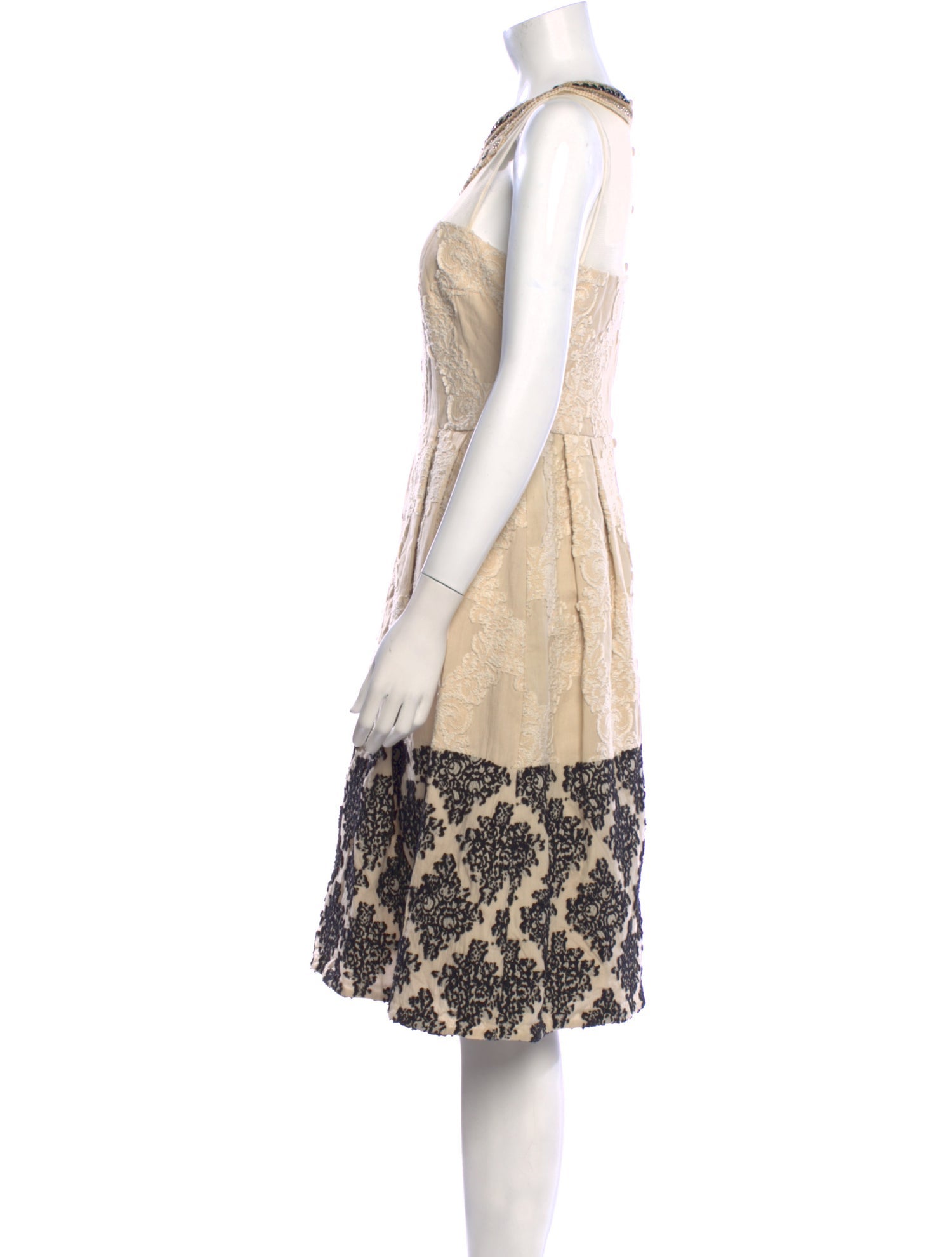 Teri Jon by Rickie Freeman Lace Pattern Knee-Length Dress