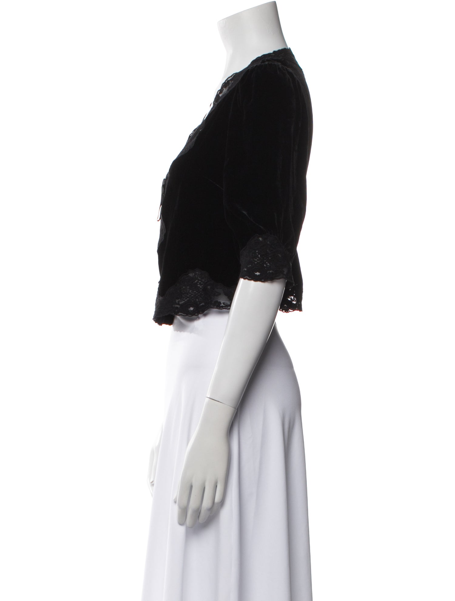 RIXO V-Neck Short Sleeve Crop Top