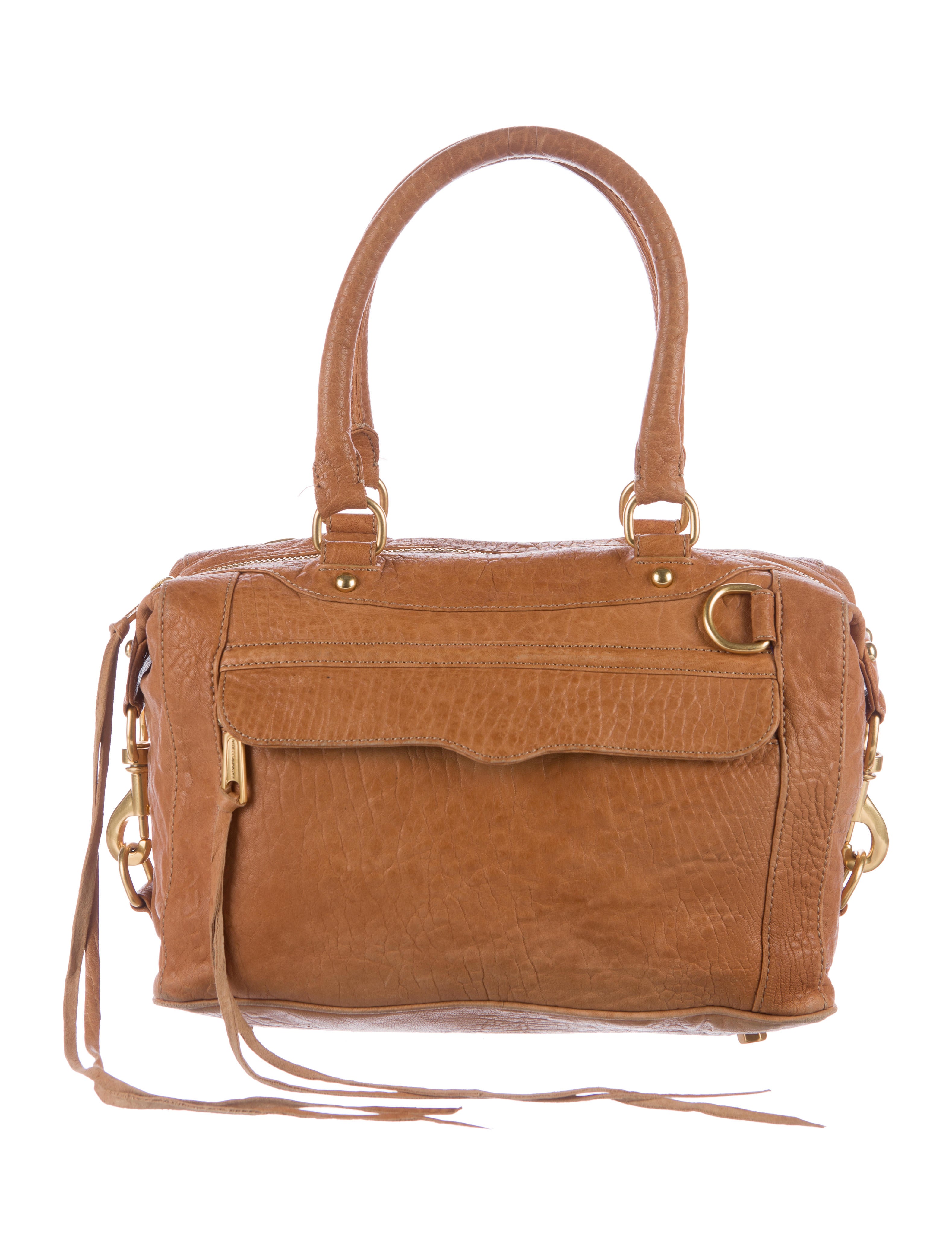 Rebecca minkoff outlet store A Rebecca Minkoff Outlet can be an ideal choice for you. A Rebecca Minkoff outlet is a fire sale of old collections. These are unsold goods from previous seasons or years. Rebecca Minkoff outlet has brand new, not worn products, which you can get in outlets at a fraction of its original price.