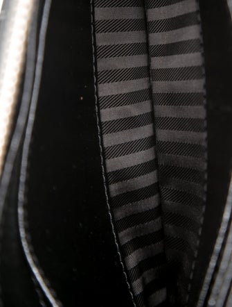 ROYCE New York Leather Crossbody Bag