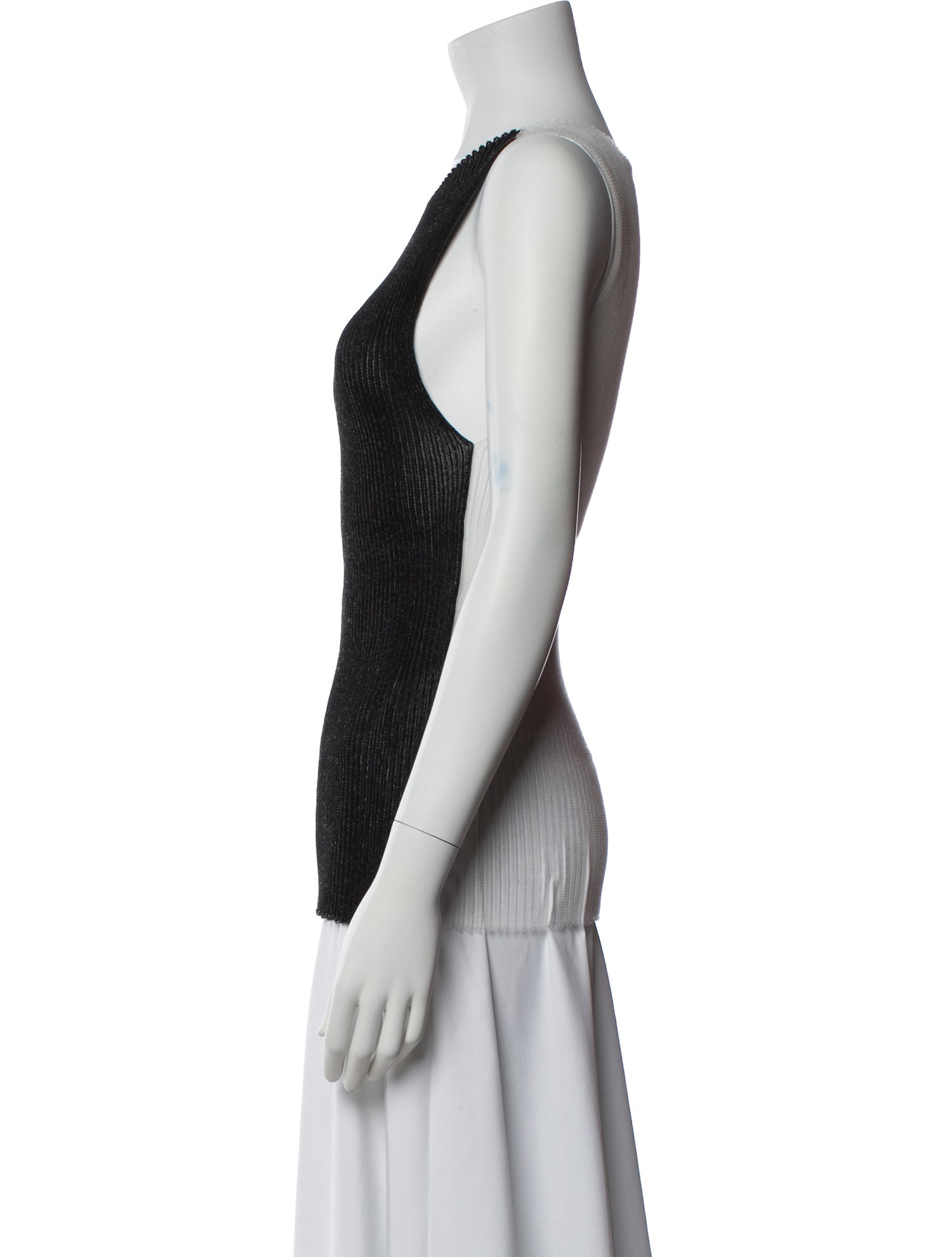 A. ROEGE HOVE Scoop Neck Sleeveless Top