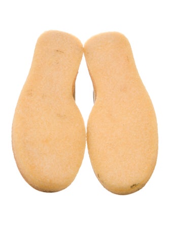 Ronnie Fieg x Clarks Suede Sneakers