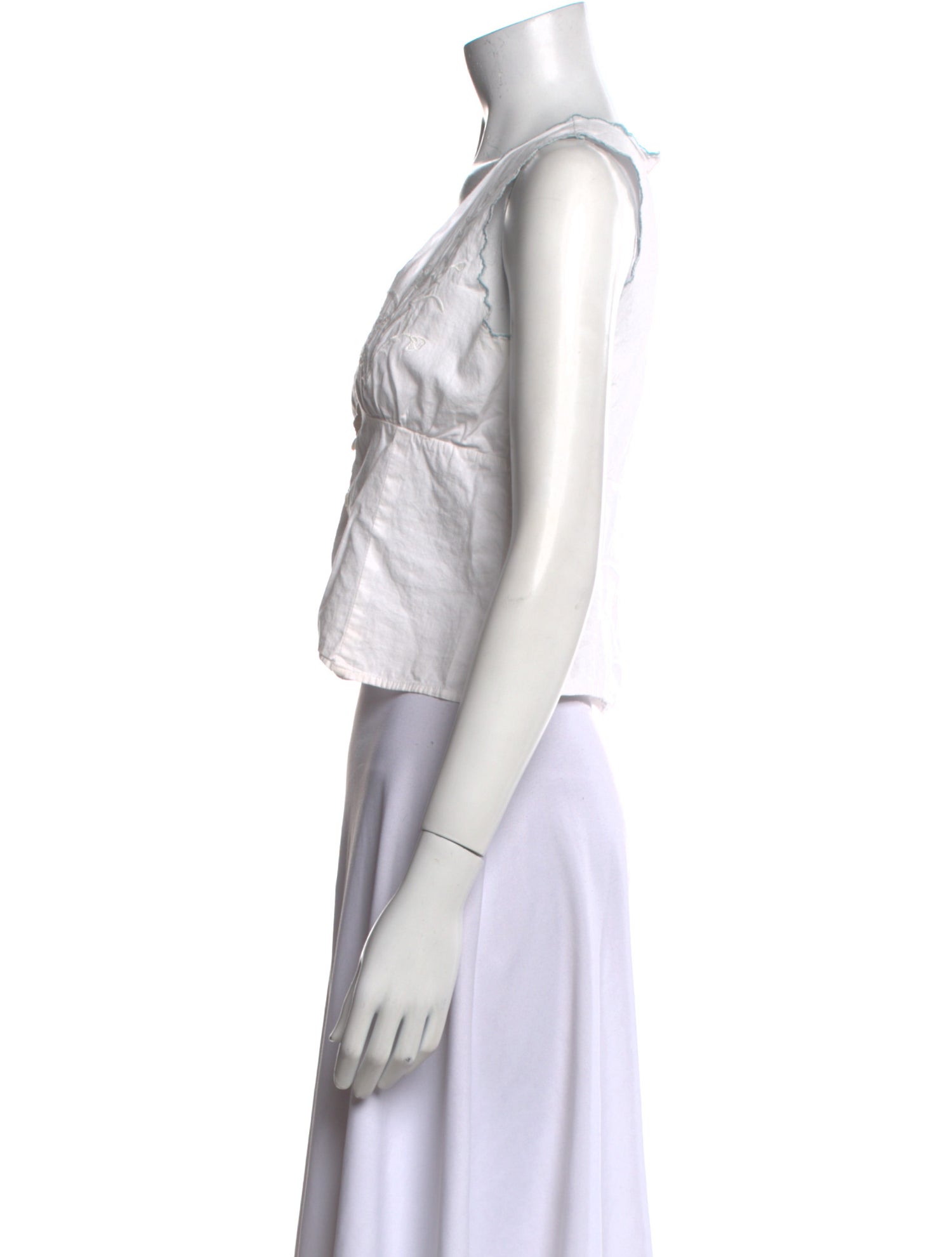 Rouje V-Neck Sleeveless Crop Top