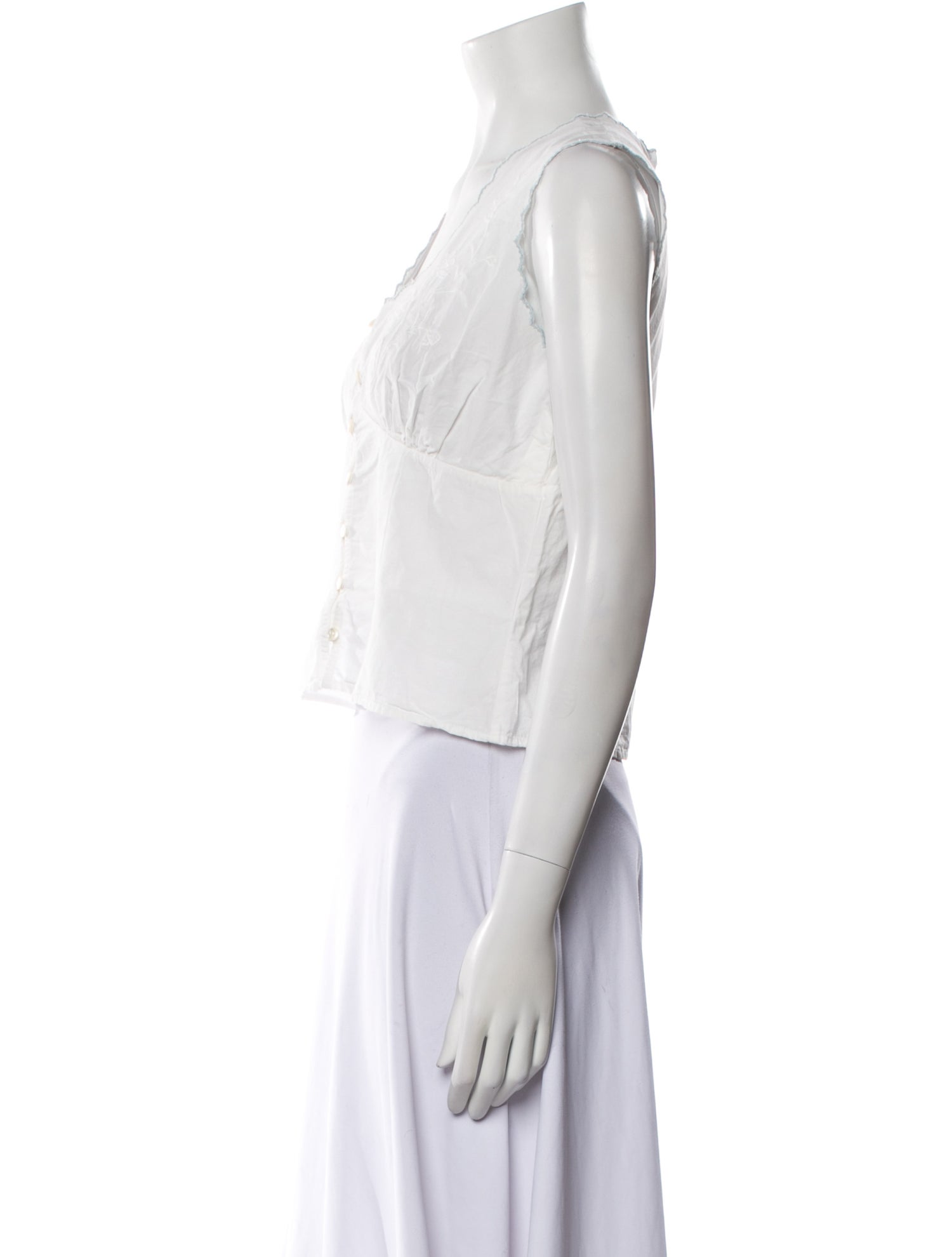 Rouje V-Neck Sleeveless Crop Top