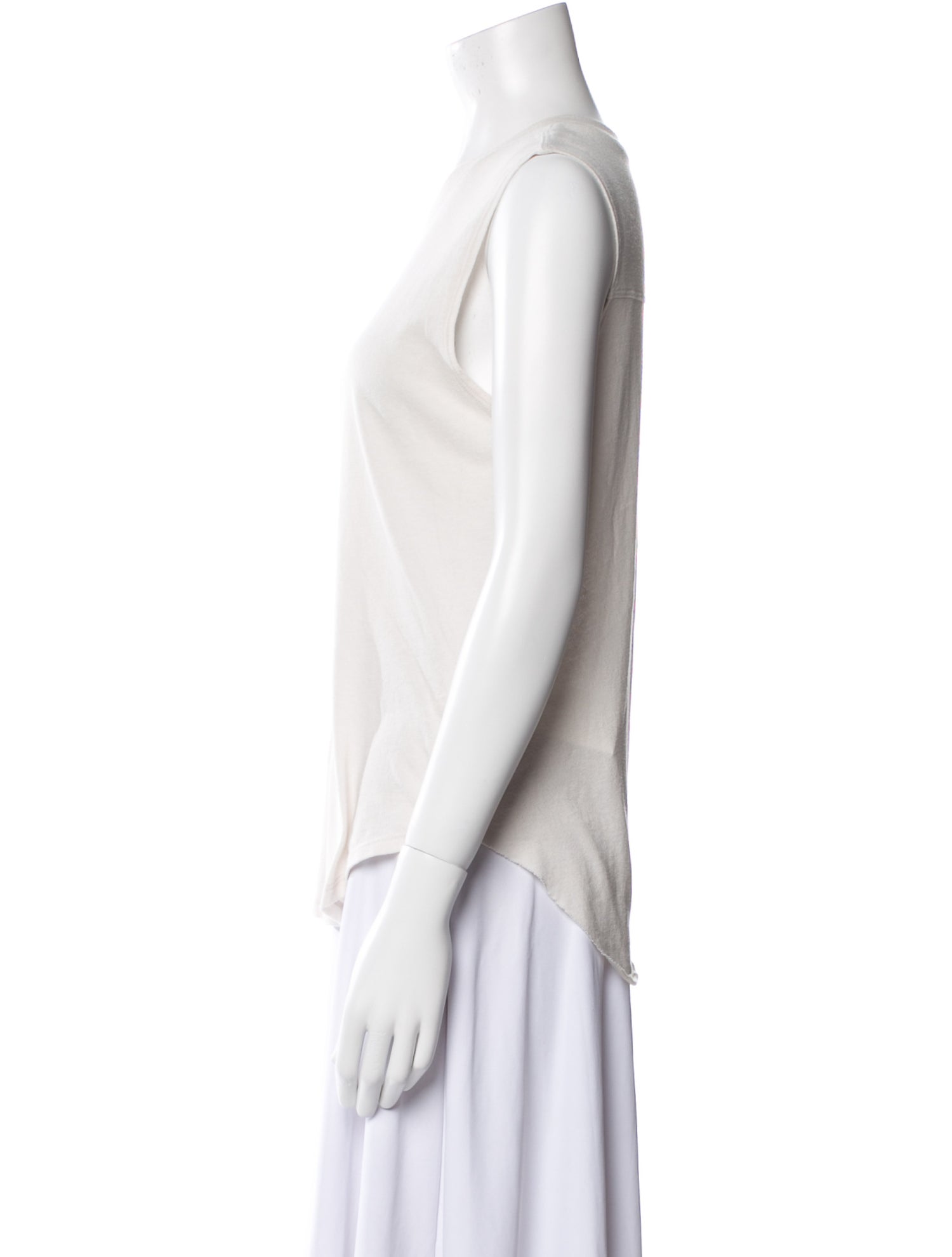 Raquel Allegra Scoop Neck Sleeveless Top
