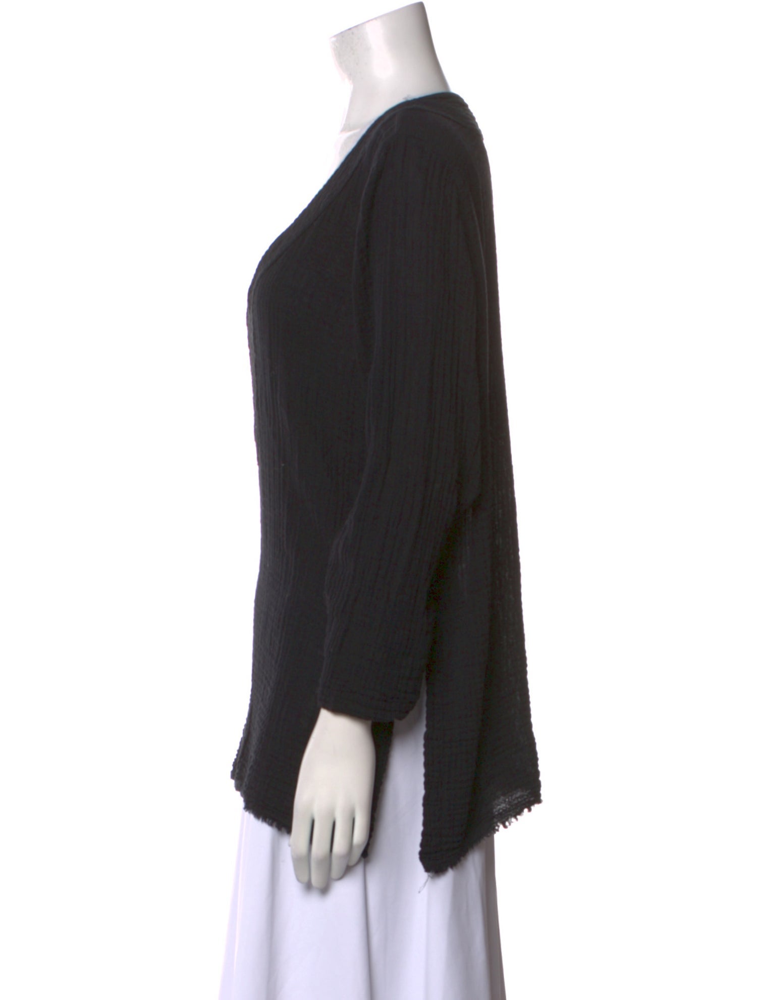 Raquel Allegra V-Neck Three-Quarter Sleeve Top