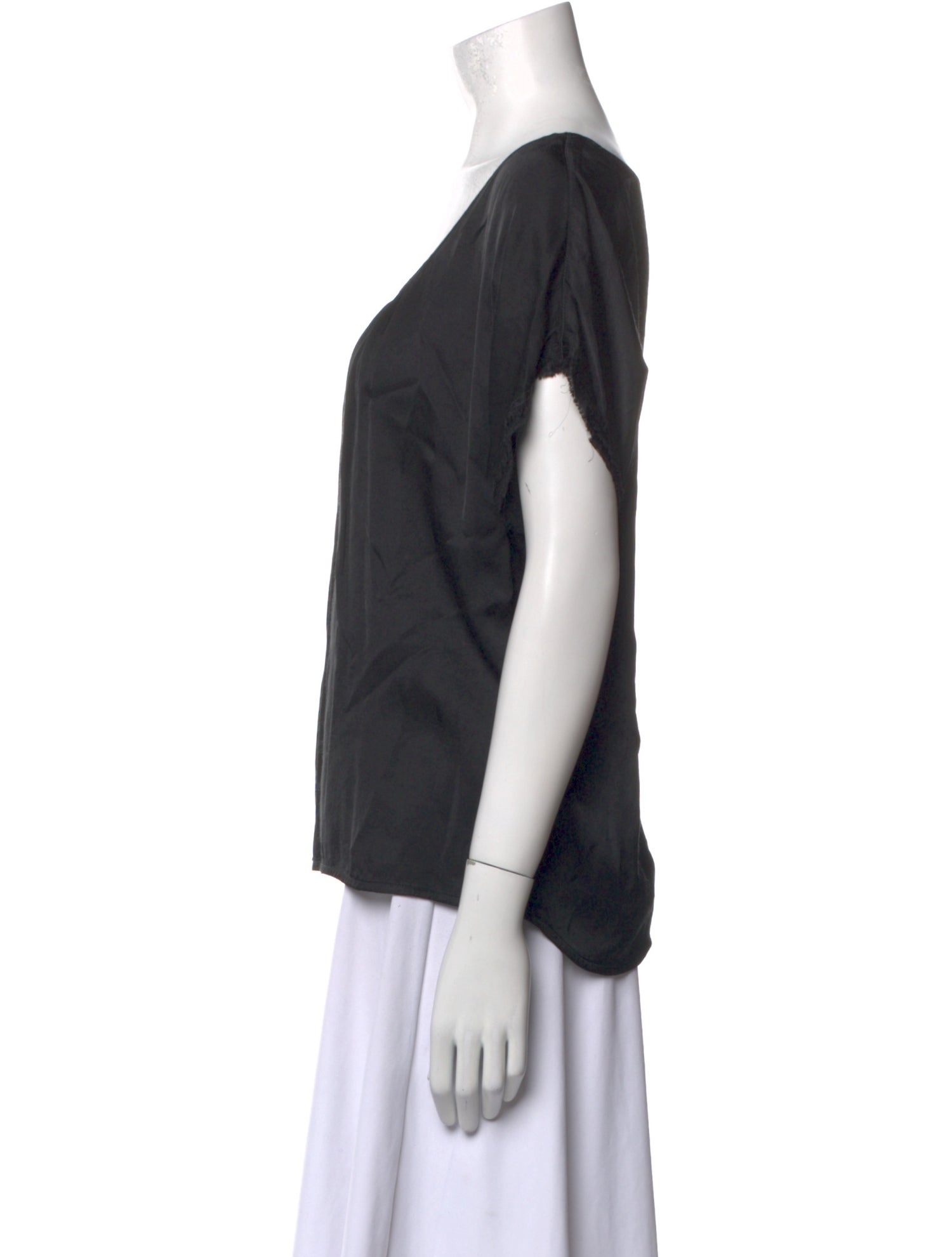 Raquel Allegra Scoop Neck Short Sleeve Blouse