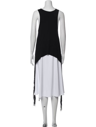 Raquel Allegra Scoop Neck Sleeveless Crop Top