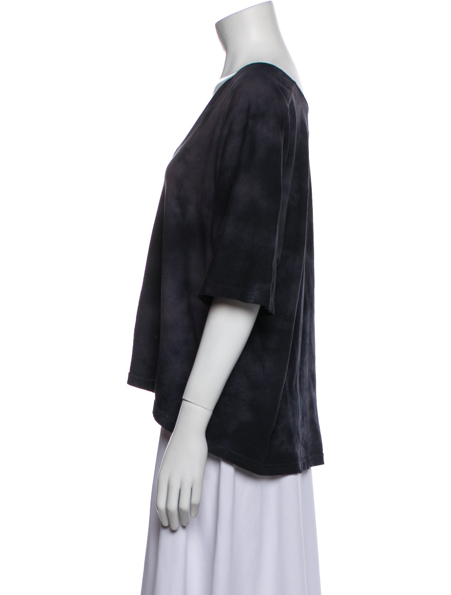 Raquel Allegra V-Neck Short Sleeve Blouse