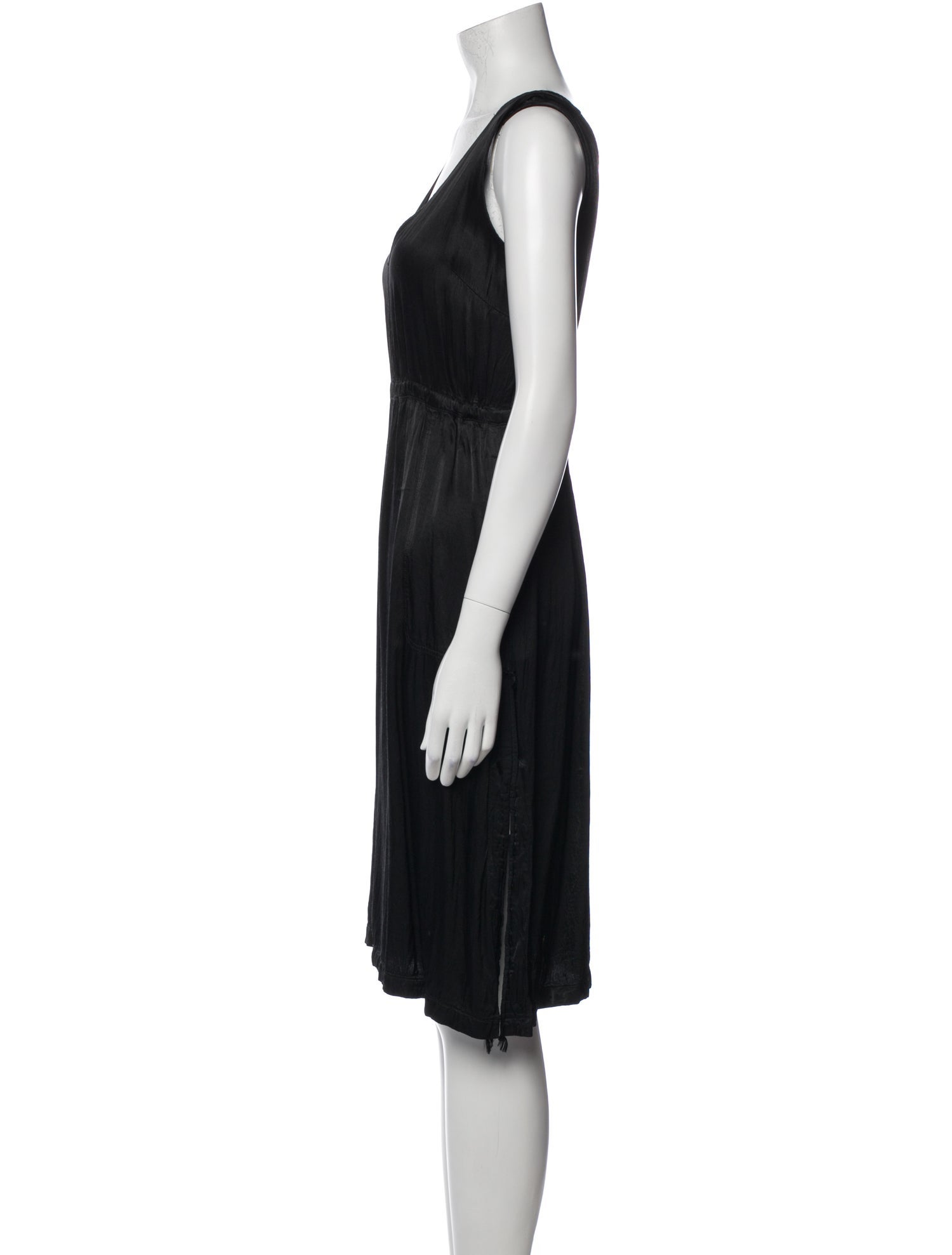 Raquel Allegra V-Neck Knee-Length Dress