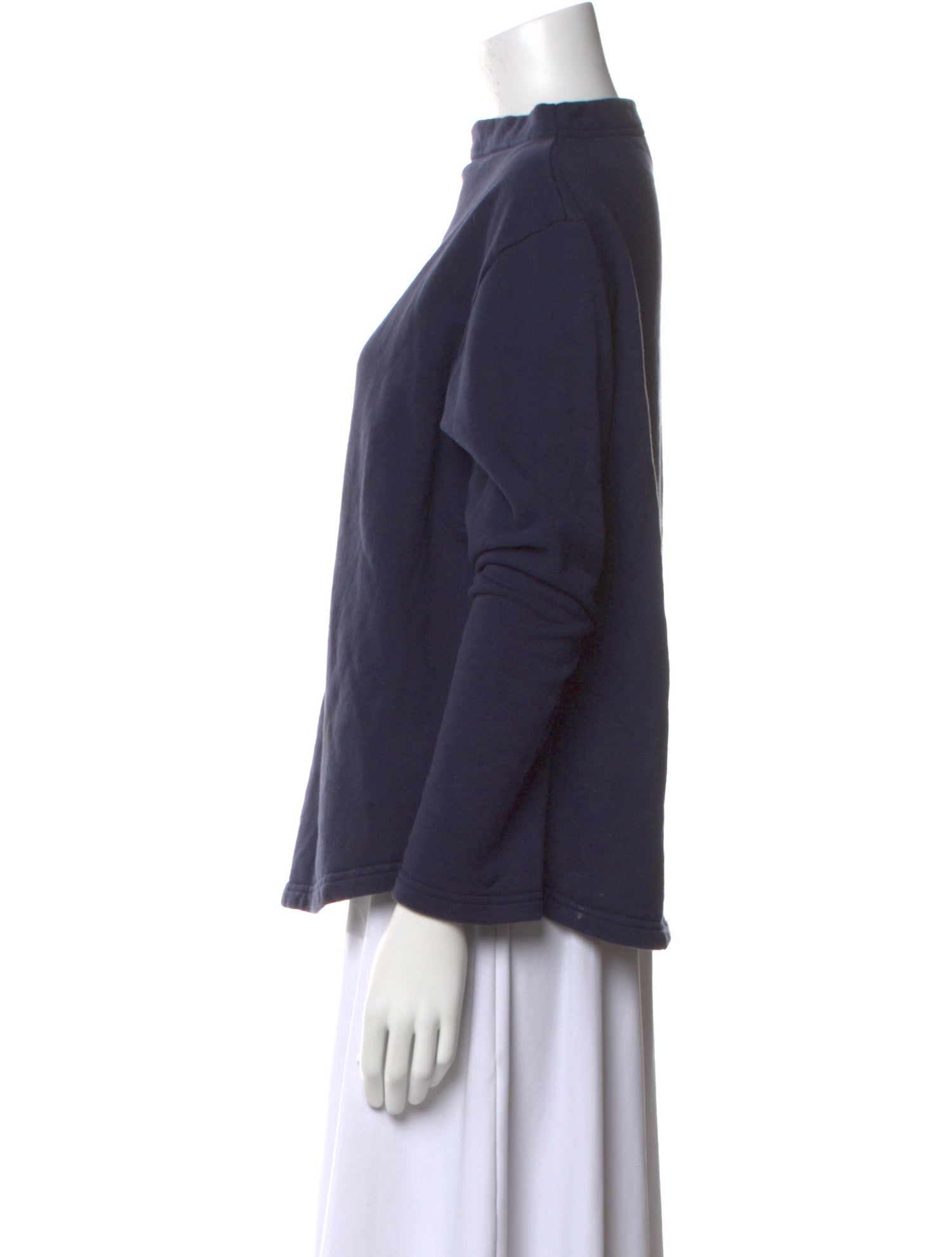 RTH Bateau Neckline Long Sleeve Sweatshirt