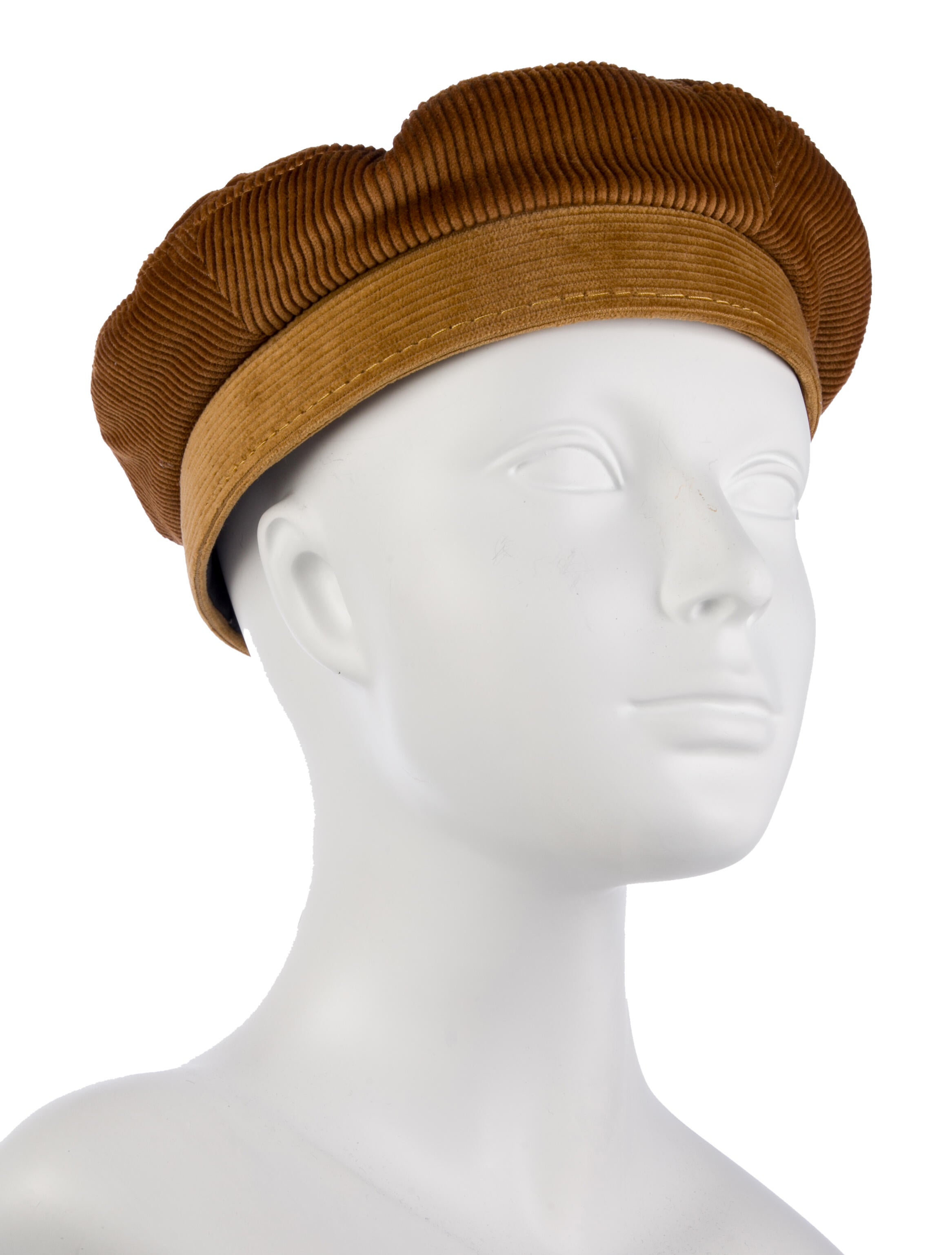 Ruslan Baginskiy beret cap