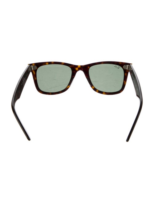 Ray-Ban Wayfarer Tinted Sunglasses