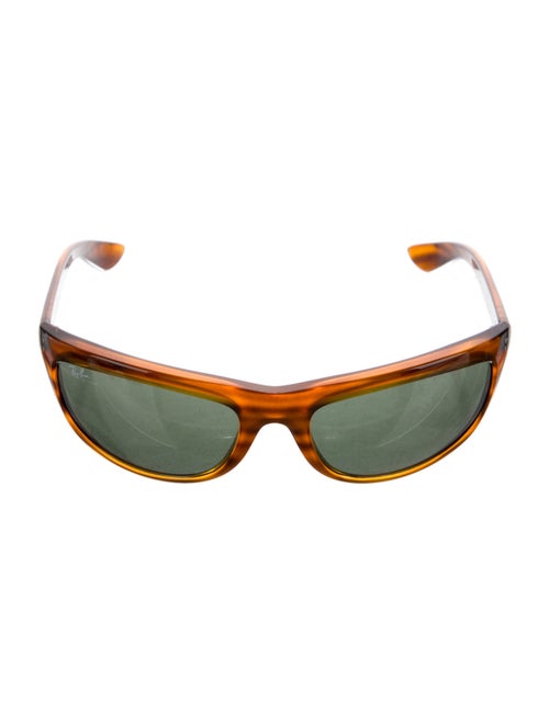 Ray-Ban Cat-Eye Tinted Sunglasses