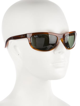 Ray-Ban Cat-Eye Tinted Sunglasses